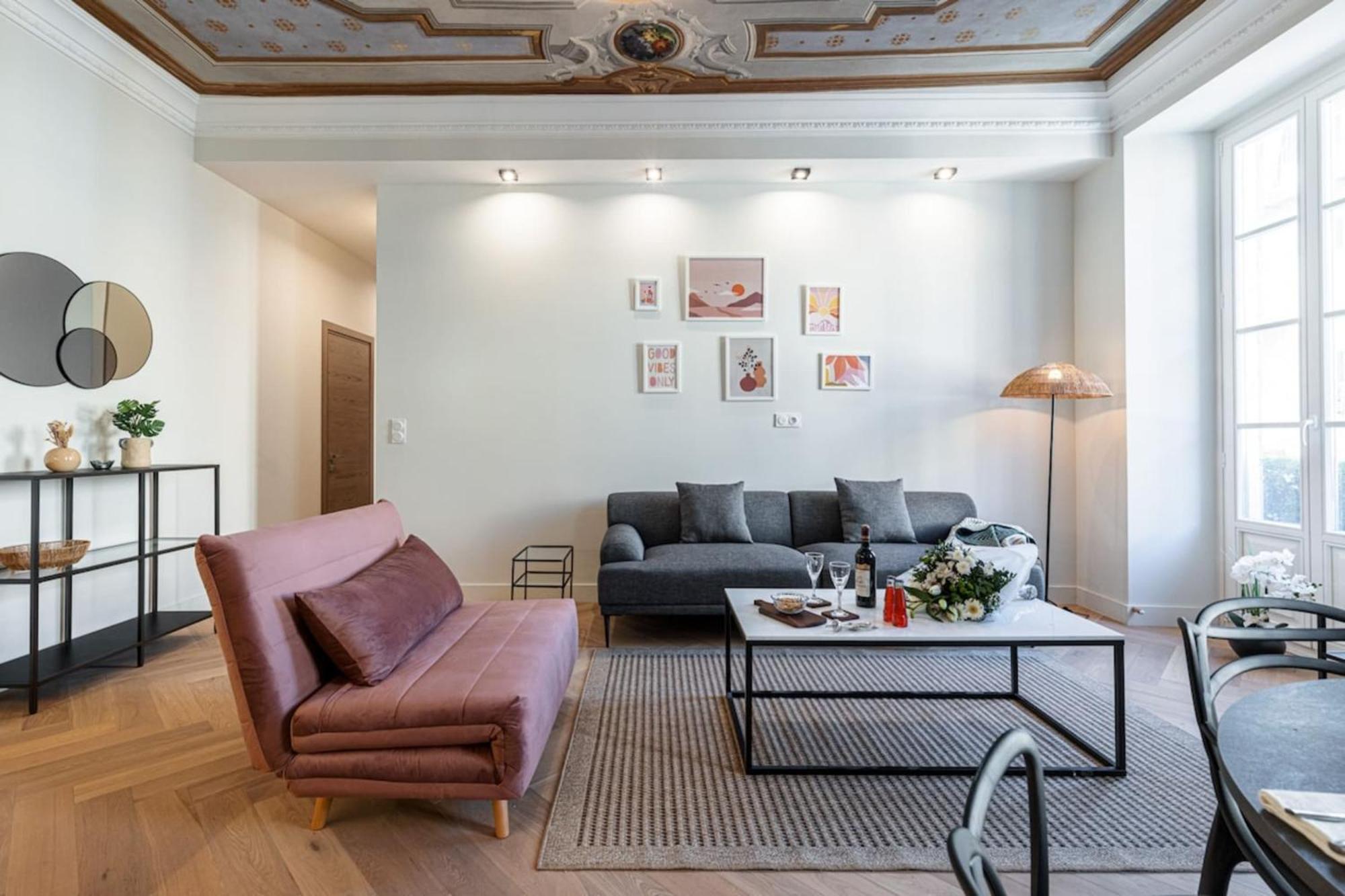 Philibert - Traditional Apart With Historical Fresco Nice Exterior photo