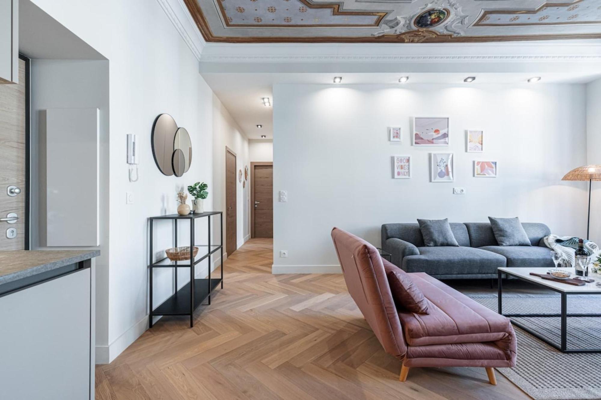 Philibert - Traditional Apart With Historical Fresco Nice Exterior photo