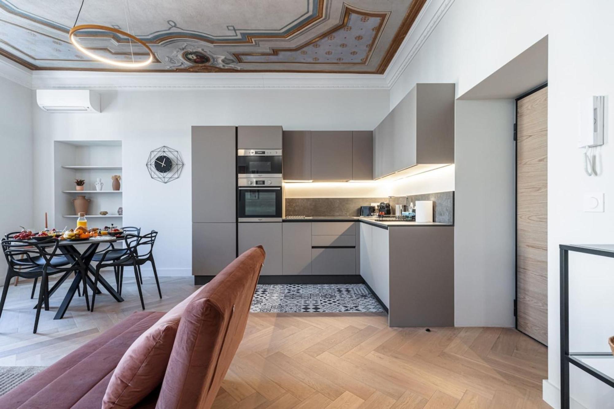Philibert - Traditional Apart With Historical Fresco Nice Exterior photo